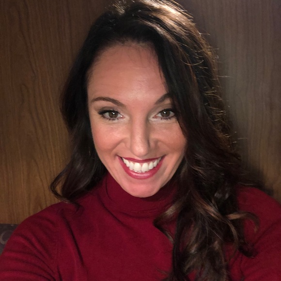 Meet your Posher, Tracy - Picture 1 of 1